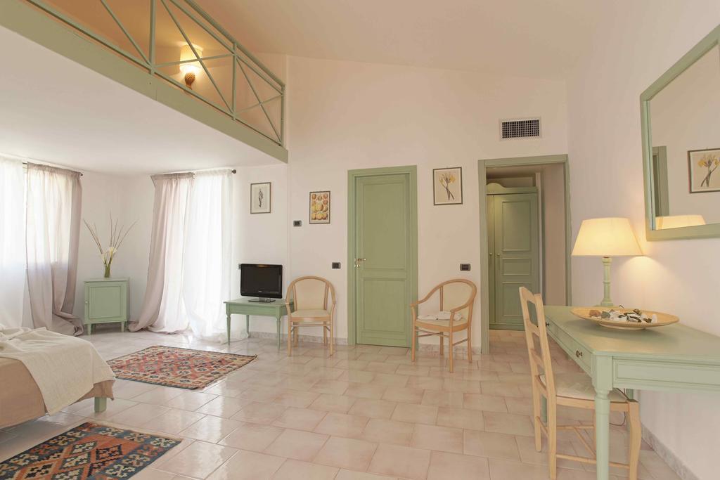 Hotel Puntamajata ريالمونتي الغرفة الصورة