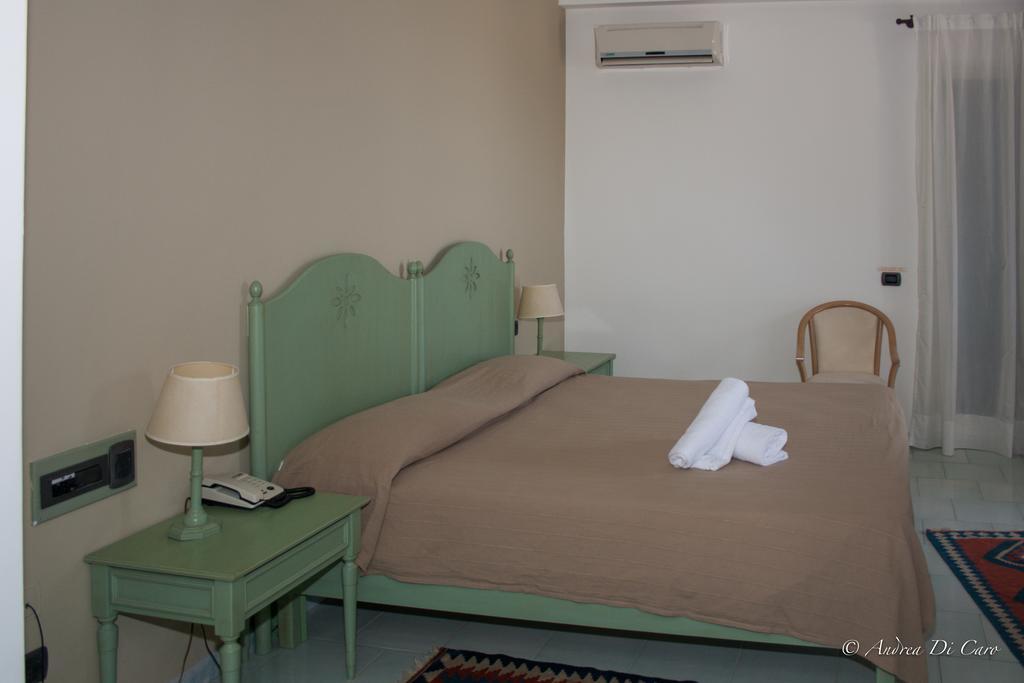 Hotel Puntamajata ريالمونتي الغرفة الصورة